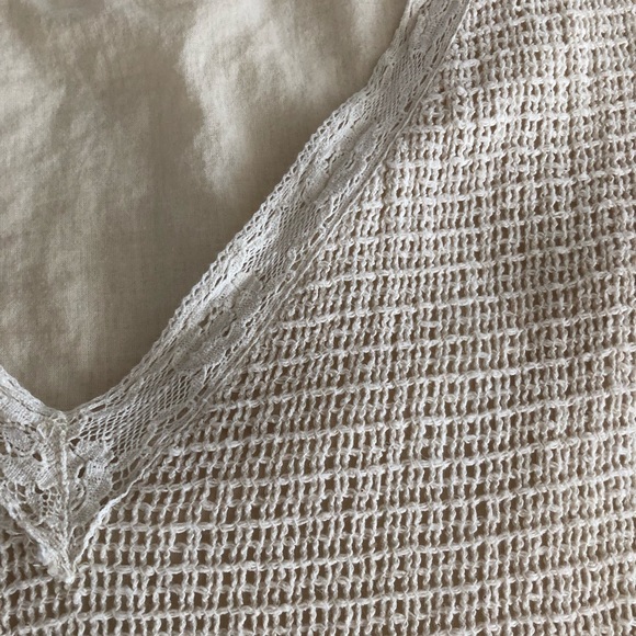 Lace and crochet top. - Picture 6 of 6